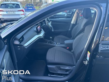 2025 Skoda Octavia Selection 2.0TDI 115HP €33,750