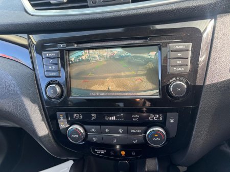 2020 Nissan Qashqai - thumbnail 2