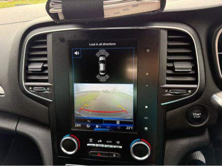 2020 Renault Megane ONE OWNER LOW MILEAGE SIGNATURE MODEL €14,950 thumbnail