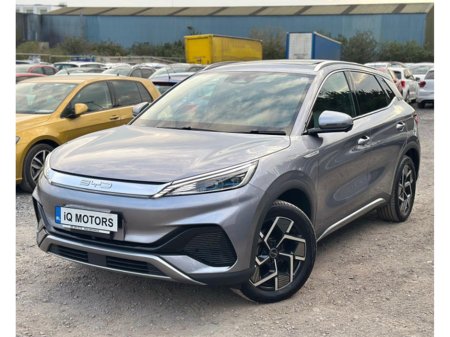 2023 BYD ATTO 3 Design LOW MILEAGE (5917) €28,995 thumbnail