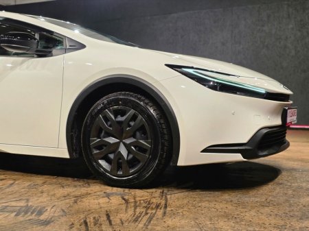 2023 Toyota Prius - thumbnail 9