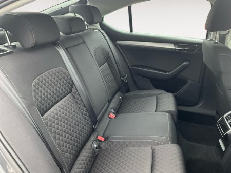 2023 Skoda Superb AMBITION 2.0 TDI 150HP 5DR €34,500 thumbnail