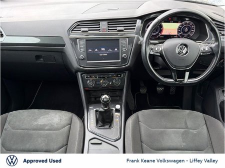 2017 Volkswagen Tiguan - thumbnail 2