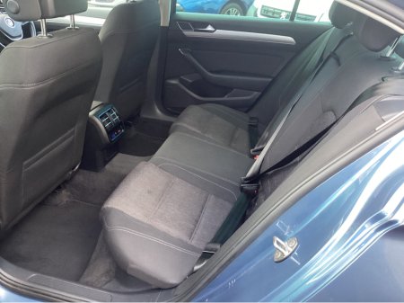 2016 Volkswagen Passat ** ONLY 137KMS €15,950 thumbnail