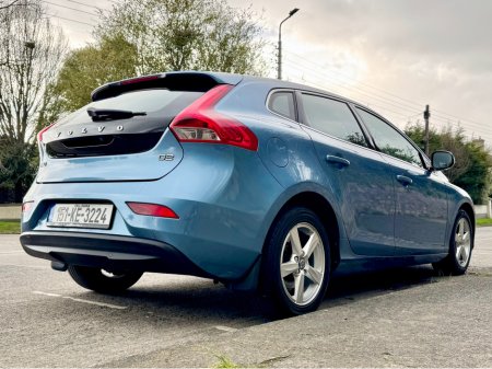 2015 Volvo V40 - thumbnail 11