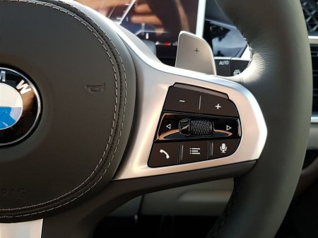 2026 BMW X7 - thumbnail 16