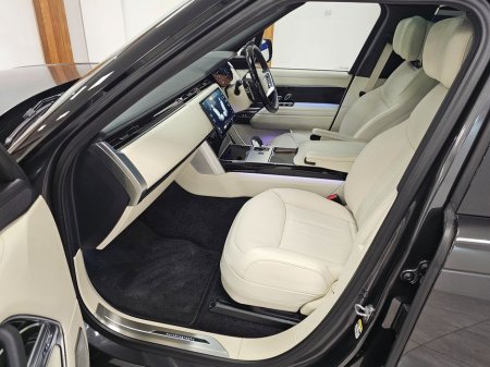 2025 Land Rover Range Rover - thumbnail 24