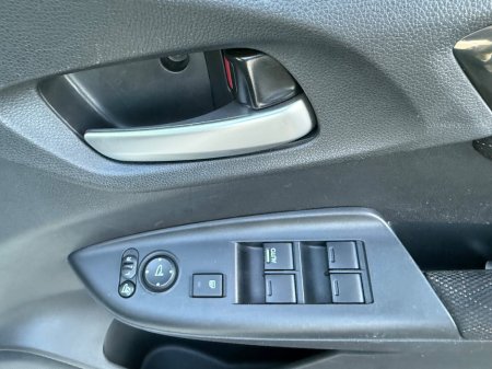 2016 Honda Fit  €11,390 thumbnail