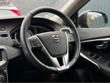 2019 Volvo V40 MOMENTUM - D4 2.0L DIESEL - AUTO - 12M WARRANTY - CAR: 1616 thumbnail