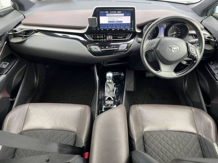 2018 Toyota C-HR MODELLISTA 1.8 HYBRID // 18" DIAMOND CUT ALLOYS // HEATED SEATS // PARKING SENSORS €19,900 thumbnail
