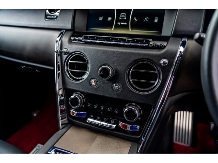 2023 Rolls-Royce Cullinan  €489,950 thumbnail