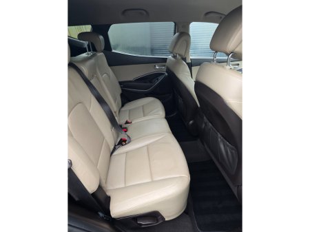 2015 Hyundai Santa Fe 2.2 CRDi 4WD Executive €11,950 thumbnail