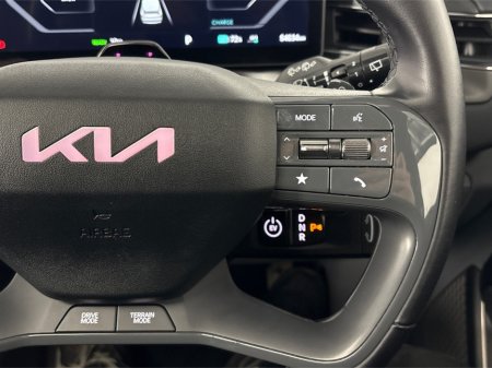 2023 Kia EV9 GT LINE 7 SEATER AWD**PANORAMIC ROOF**HEATED & COOLED LEATHER ELECTRIC SEATS**DRIVER MASSAGE SEAT**DIGITAL DASH**APPLE CAR PLAY MEDIA**REVERSE CAMERA**PARKING SENSORS**360 DEGREE CAMERAS**DRIVE MODES* €63,495 thumbnail