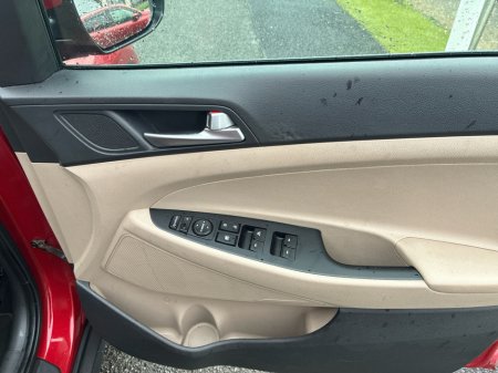 2018 Hyundai Tucson EXECUTIVE 1.7 5DR €17,950 thumbnail