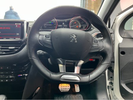 2020 Peugeot 2008 - thumbnail 8