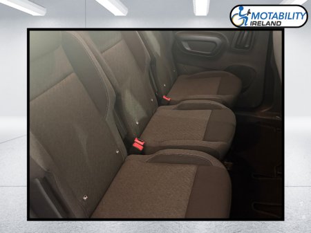 2023 Peugeot Rifter Wheelchair Accessible €42,995 thumbnail