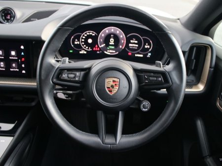 2024 Porsche Cayenne E-Hybrid Coupe €105,000 thumbnail