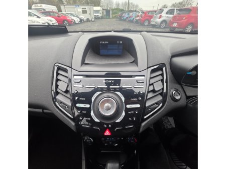 2015 Ford Fiesta - thumbnail 24