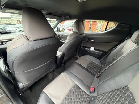 2023 Toyota C-HR HYBRID..#12 MONTH WARRANTY INCLUDED .. FINANCE AVAILABLE €22,750 thumbnail