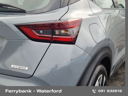 2025 Nissan Juke - thumbnail 8