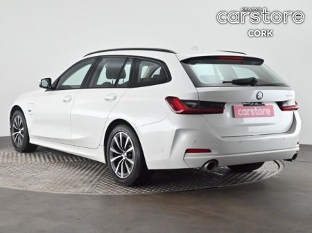 2023 BMW 3 Series - view 3