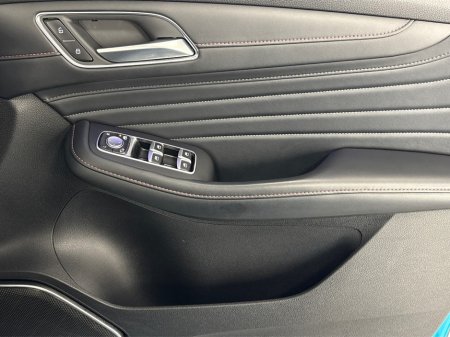 2023 MG HS EXCLUSIVE PHEV AUTO**PANORAMIC ROOF**DIGITAL DASH**TOUCH SCREEN APPLE CAR PLAY**MULTIFUNCTIONAL STEERING WHEEL**HEATED LEATHER SEATS**ELECTRIC SEATS**ELECTRIC FOLDING MIRRORS**ELECTRIC TAILGATE** €27,995 thumbnail