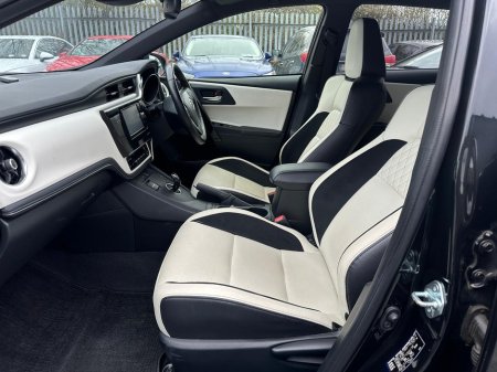 2017 Toyota Auris - thumbnail 14