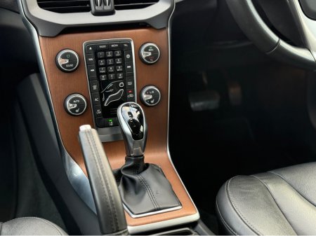 2018 Volvo V40 D4 INSCRIPTION - 2.0L DIESEL - AUTO - 12M WARRANTY - CAR: 1615 €14,950 thumbnail