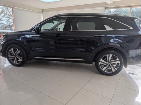 2022 Kia Sorento 1.6 PHEV K4 4X4 7 seats €42,995 thumbnail