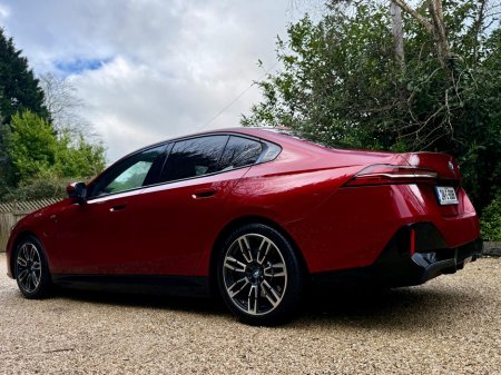 2024 BMW 5 Series - thumbnail 6