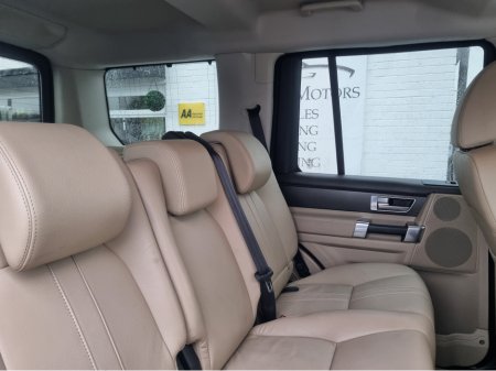 2015 Land Rover Discovery - thumbnail 9