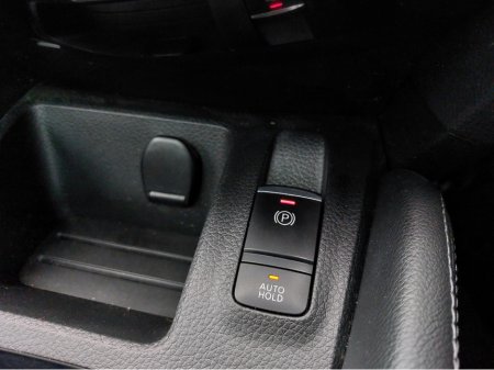 2019 Nissan Qashqai 1.2 SV 18 5DR PANORAMIC ROOF IDEAL FAMILY SUV €16,995 thumbnail