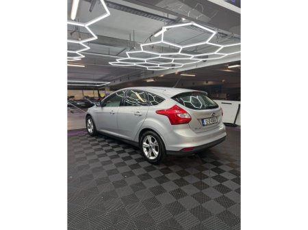 2012 Ford Focus - thumbnail 5