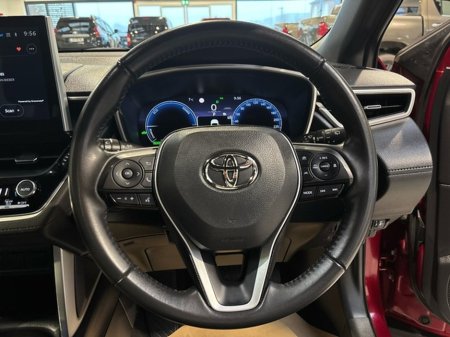 2024 Toyota Corolla Cross LUNA 1.8 HYBRID AUTO €33,750 thumbnail