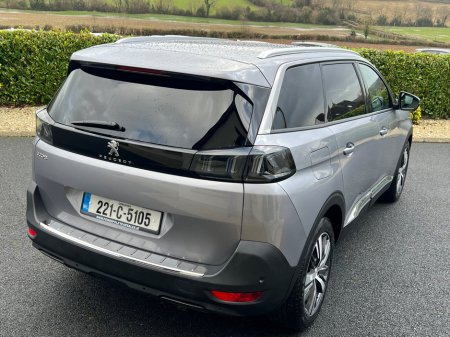 2022 Peugeot 5008 1.5 BlueHDi 130bhp Allure €33,950 thumbnail