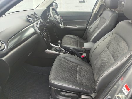 2024 Suzuki Vitara 1.4 Hybrid SZ5 MT €26,950 thumbnail
