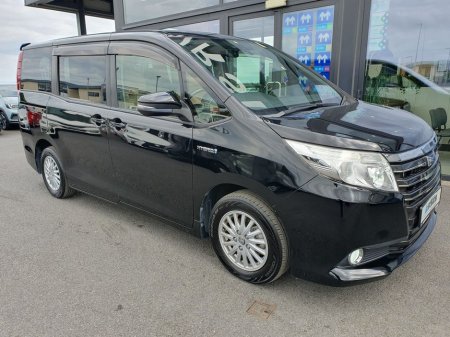 2014 Toyota Noah 7 SEATER * 1.8 SELF CHARGING HYBRID €18,950