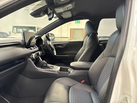 2025 Toyota Rav4 - photo 6