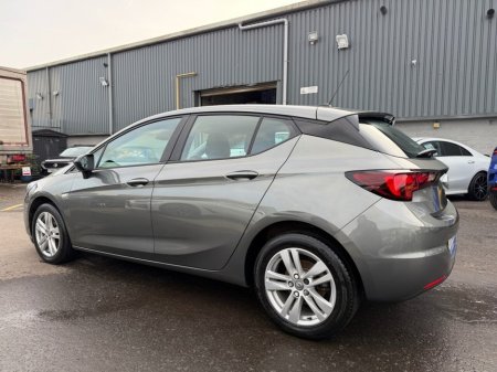 2021 Vauxhall Astra - thumbnail 5