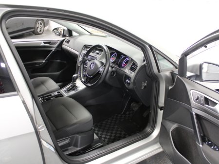 2017 Volkswagen Golf 1.2 TSI COMFORTLINE €16,450 thumbnail