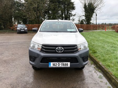2016 Toyota Hilux - thumbnail 3