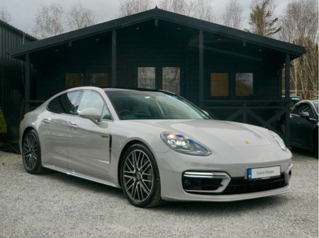 2023 Porsche Panamera - thumbnail 1