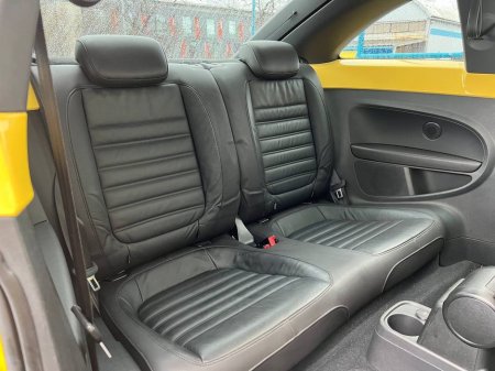 2014 Volkswagen Beetle DESIGN 1.2 TSI // OPENING PAN ROOF // LEATHER HEATED SEATS // PARKING SENSORS €11,950 thumbnail