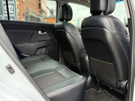 2014 Kia Sportage - thumbnail 23