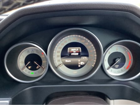 2015 Mercedes-Benz E Class E220 BLUETEC AMG LINE 5DR AUTO CDI €19,950 thumbnail