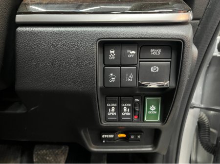 2018 Honda Odyssey €23950 2018 HONDA ODYSSEY 8 SEATER VARIANT 2.0 AUTOMATIC / CRUISE CONTROL / REVERSE CAMERA / ELECTRIC SEATS / POWER SLIDING DOORS €23,950 thumbnail