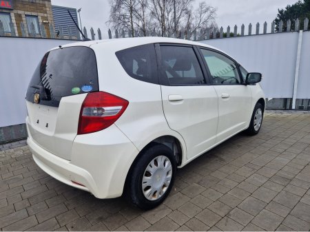 2013 Honda Fit 1.3 PETROL AUTOD €7,995 thumbnail