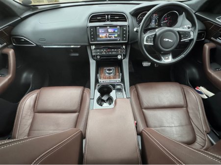 2016 Jaguar F-Pace - thumbnail 18