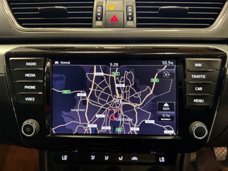 2017 Skoda Superb - thumbnail 11