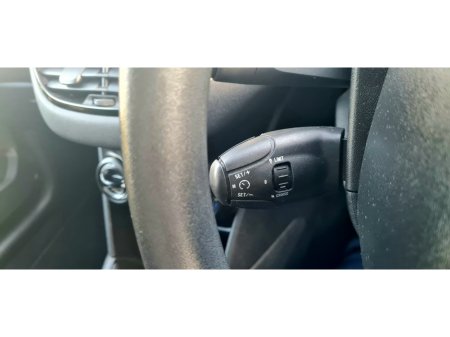 2013 Peugeot 208 1.0L Petrol VTi Active 3dr €4,950 thumbnail